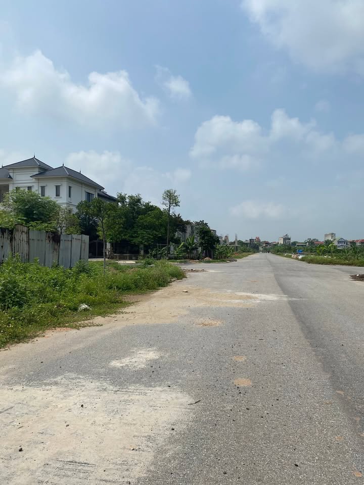 Đất nền Tích Sơn, Vĩnh Yên 105m² - Sổ hồng chính chủ, giá thỏa thuận!