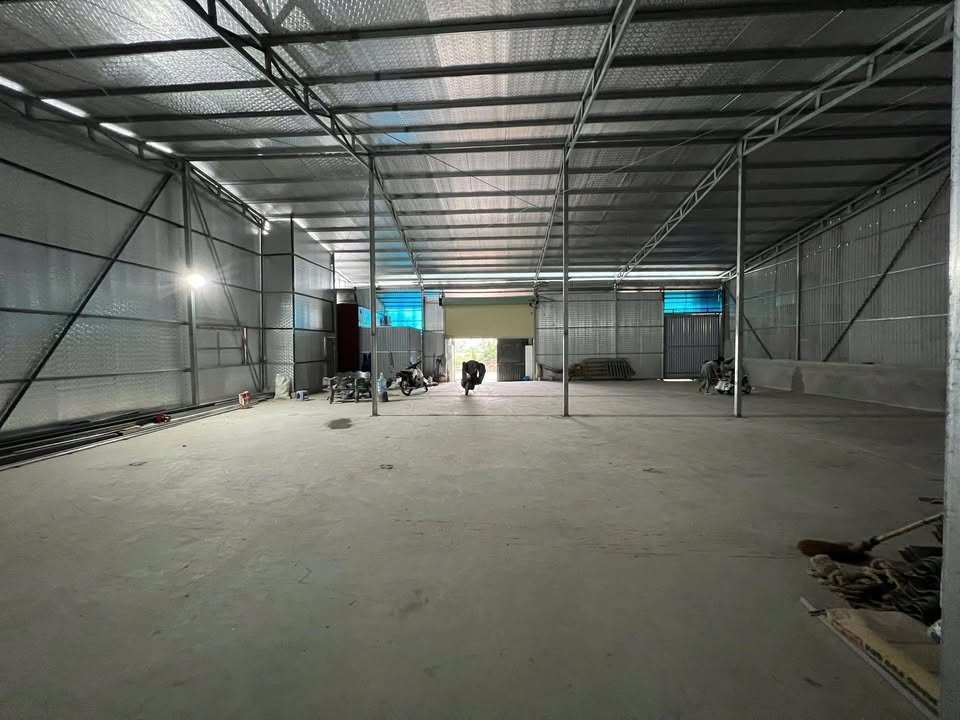 Cho thuê nhà xưởng 400m² tại Vĩnh Khúc, Văn Giang - Vị trí đắc địa, mới xây dựng!
