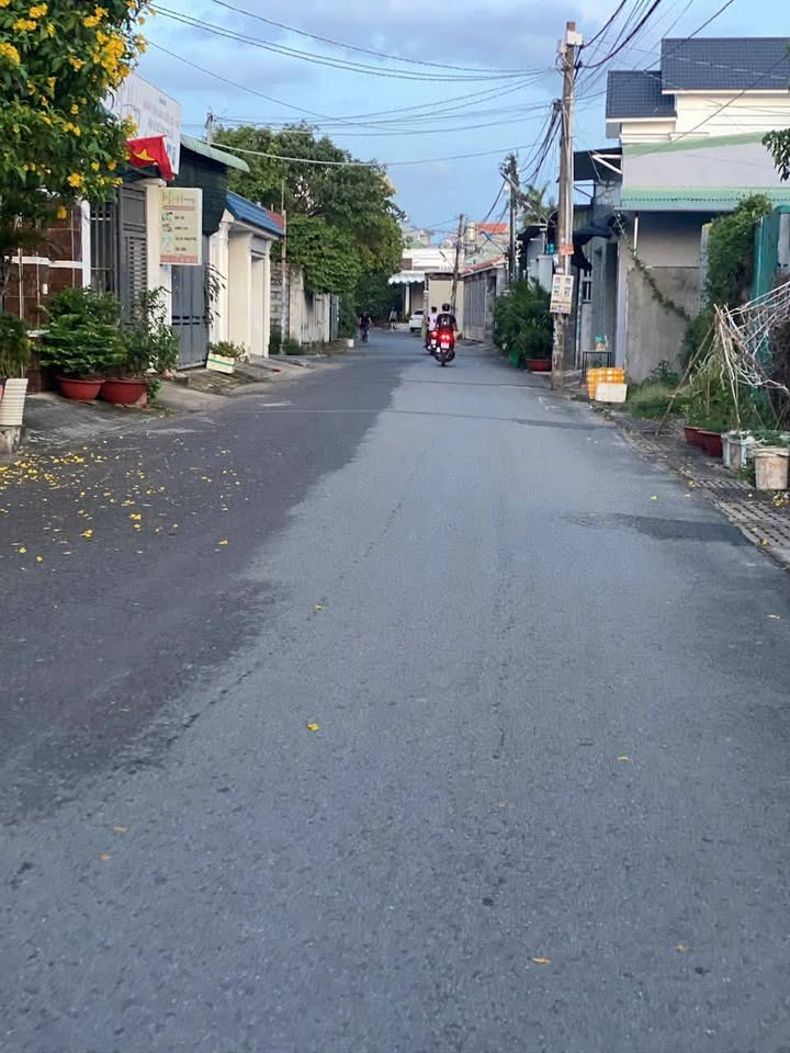 Bán nhà Trảng Dài, Biên Hòa 285m² giá 3.95 tỷ - Vị trí đẹp, gần chợ!