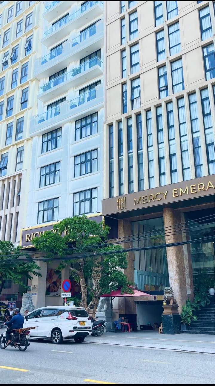 Nhà C4 đường Nguyễn Văn Thoại, Đà Nẵng 86m² giá 13 tỷ - Phù hợp đầu tư và nghỉ dưỡng!