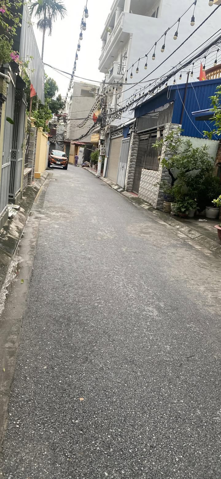 Nhà riêng Ngọc Khánh 42m² giá 13 tỷ - Kinh doanh thuận lợi, ô tô vào nhà!