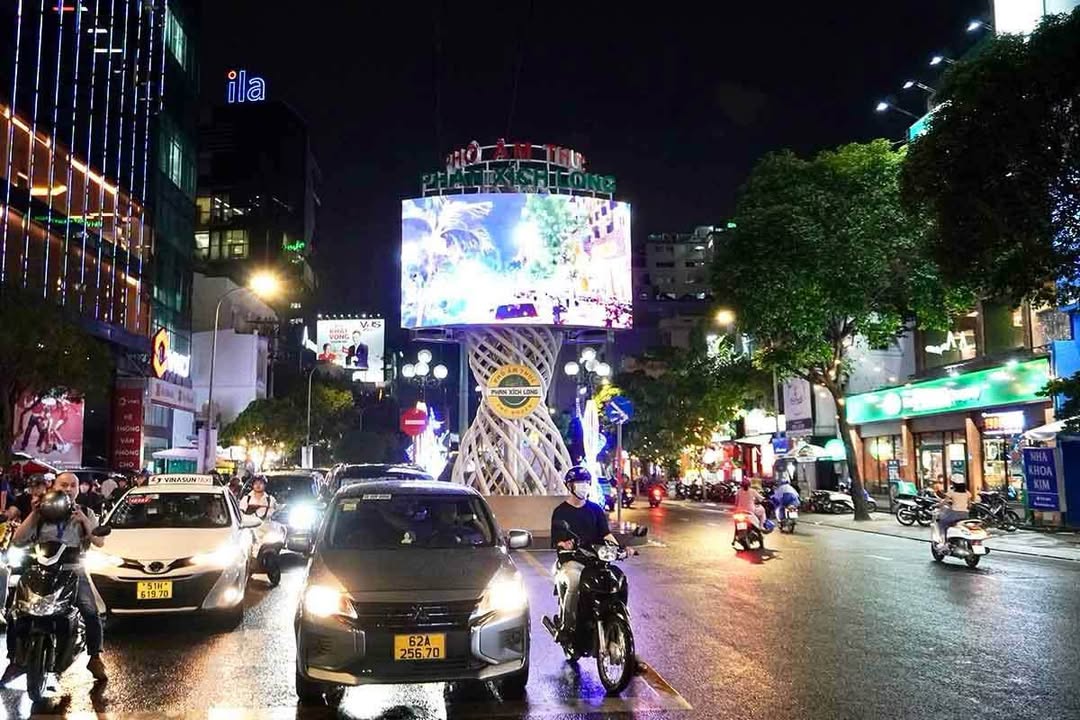 Nhà riêng Phố Phan Xích Long, Phú Nhuận 27m² giá 5 tỷ - Kiến trúc Địa Trung Hải, đầy đủ nội thất!