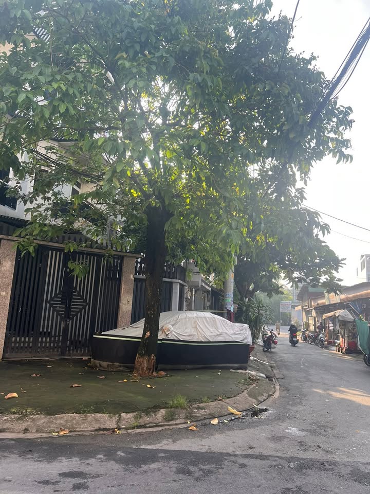 Nhà mặt tiền 2 tầng Tô Ký, Hóc Môn 76m² giá 4.1 tỷ - Kinh doanh thuận lợi!