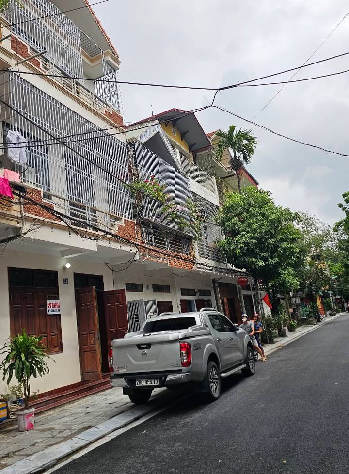 Nhà cho thuê 2 tầng 1 tum tại TP Hòa Bình 80m² - Giá chỉ 5 triệu/tháng!