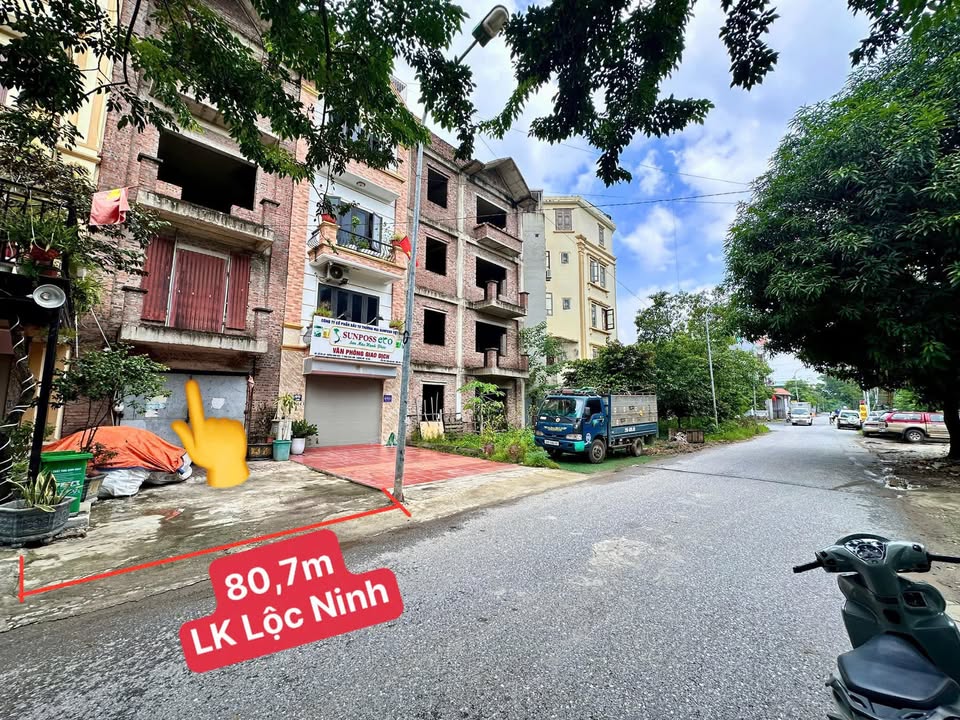Townhouse Liền kề Lộc Ninh Chương Mỹ 81m² - Bán gấp, vị trí kinh doanh sầm uất!