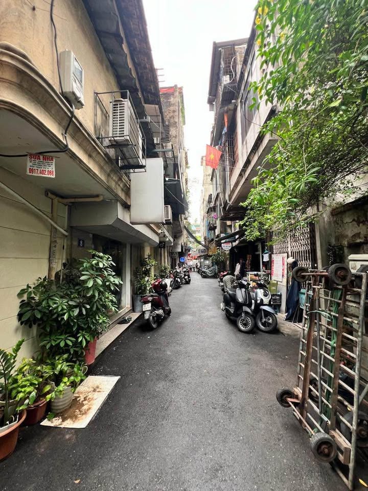 Nhà kinh doanh phố Hàng Đậu 10m² giá 4 tỷ - Hàng hiếm, ô tô vào tận nơi!