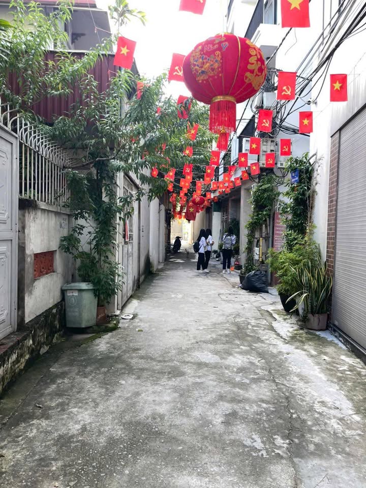 Đất phố Tư Đình, quận Long Biên, 42m² chỉ 4.2 tỷ - Nở hậu, ô tô tránh nhau!