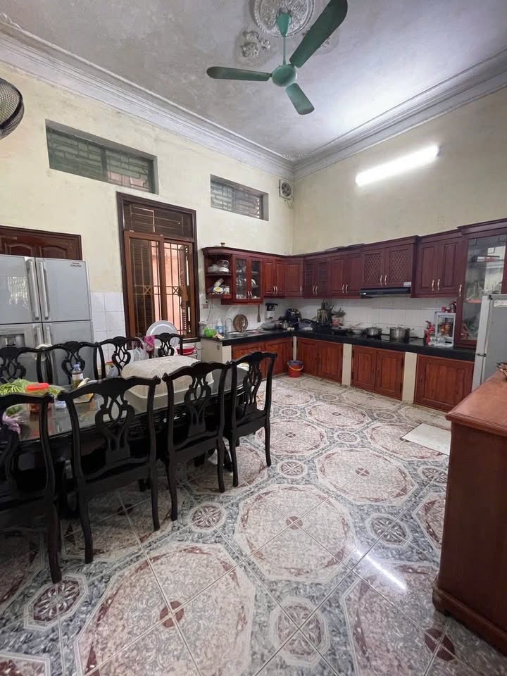 Nhà 4 tầng đường Nguyễn Gia Thiều, P. Kinh Bắc, Bắc Ninh 76.7m² giá 18 tỷ - Cơ hội đầu tư hấp dẫn!