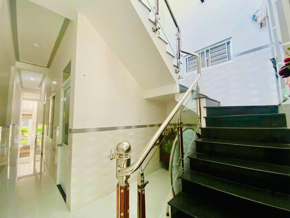 Nhà mặt tiền Phan Bá Vành, Quy Nhơn 140m² giá 4 tỷ - Khu dân cư sầm uất!