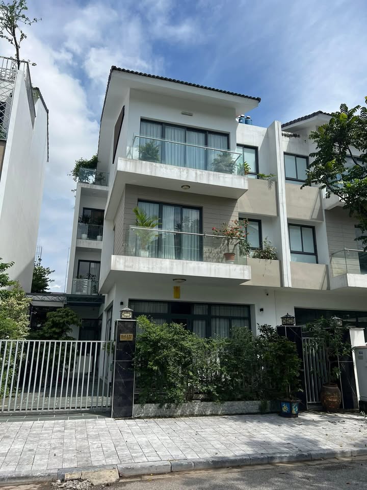 Cho thuê biệt thự Đô Nghĩa, Yên Nghĩa, Hà Đông 200m² - Thiết kế sang trọng, bàn giao ngay!