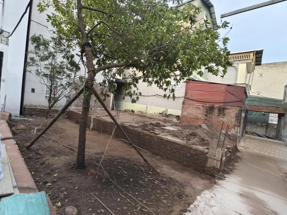 Đất Ngọc Hồi 35m² giá 4.25 tỷ - Ô tô đỗ gần ngõ, sổ đỏ chính chủ!