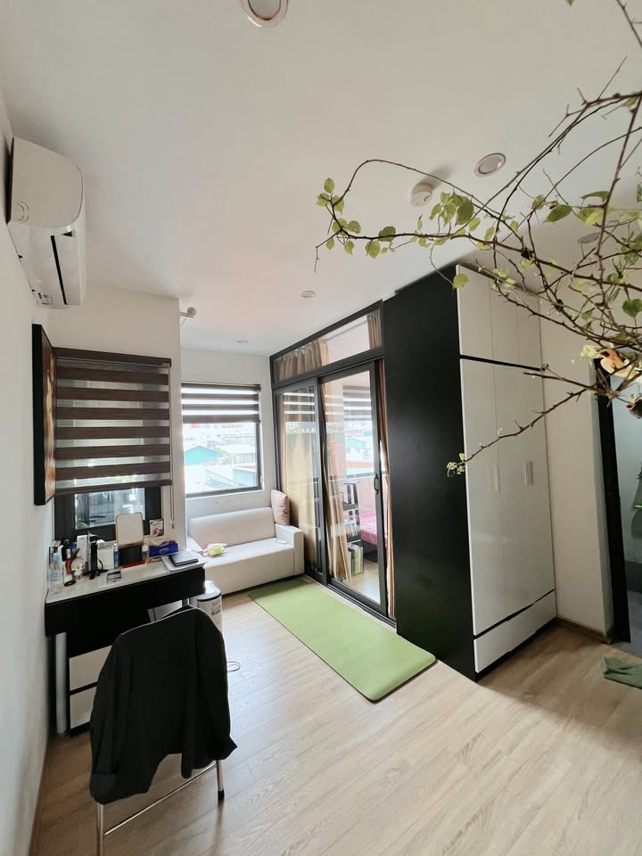 Cho thuê phòng 44 Trần Thái Tông, Cầu Giấy, 6.2 triệu - Nhà mới đẹp, đầy đủ tiện nghi!