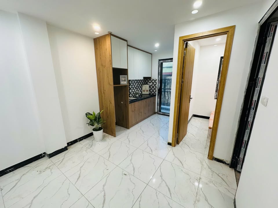 Nhà nhỏ cho thuê tại Đống Đa 1PN giá thỏa thuận - Sẵn sàng vào ở ngay!