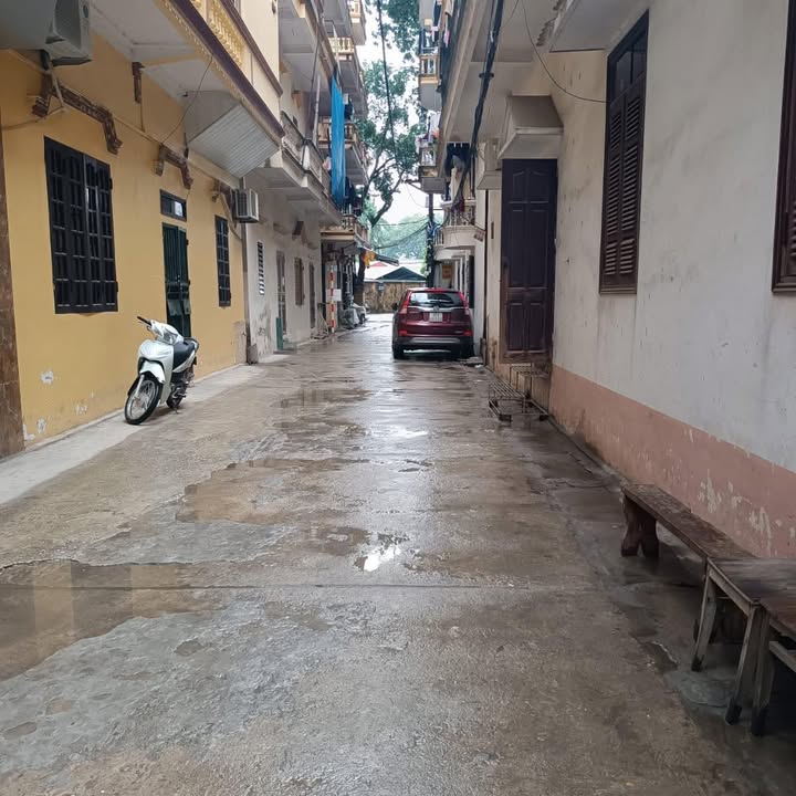 Nhà riêng Lạc Long Quân Tây Hồ 40m² giá 1x tỷ - Sẵn sàng ở ngay!