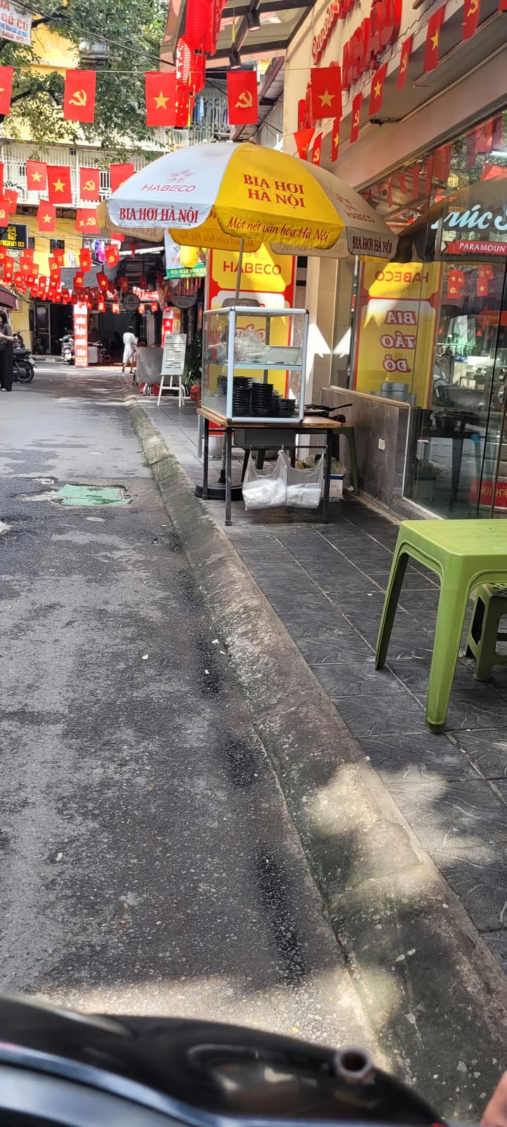 Căn hộ Nghĩa Tân Cầu Giấy 70m² giá 5.8 tỷ - Kinh doanh đỉnh cao!