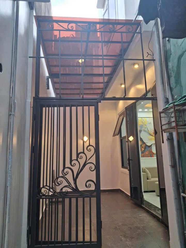 Nhà 3 tầng Hàng Kênh 40m² giá 2.59 tỷ - Hàng hiếm, nhanh tay kẻo lỡ!