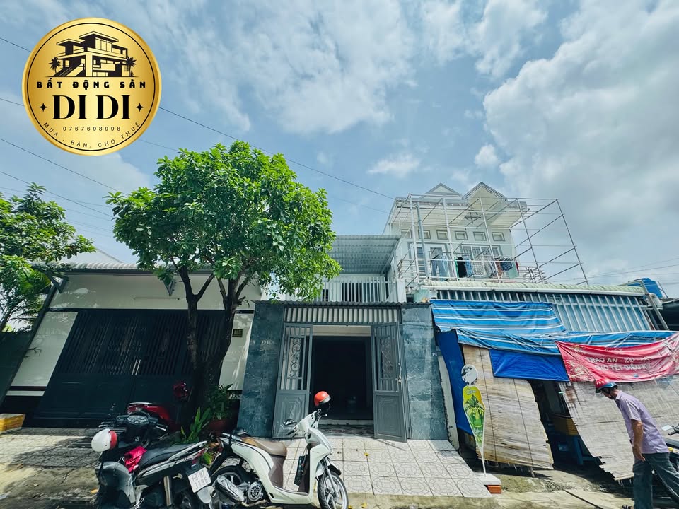 Nhà mặt tiền đường Chu Văn An, Rạch Giá 38m² giá 1.4 tỷ - Gần trung tâm thành phố!