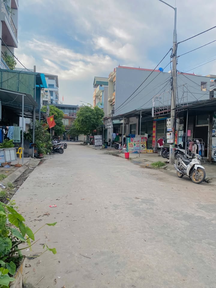 Đất kinh doanh dịch vụ Tăng Tiến 72m² giá đầu tư chỉ 4xx triệu - Ngay gần mặt đường!