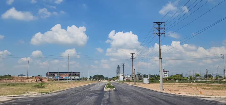 Đất nền KĐT Đình Trám Sen Hồ 75m² giá 1.35 tỷ - Sổ hồng chính chủ, tiềm năng tăng giá!