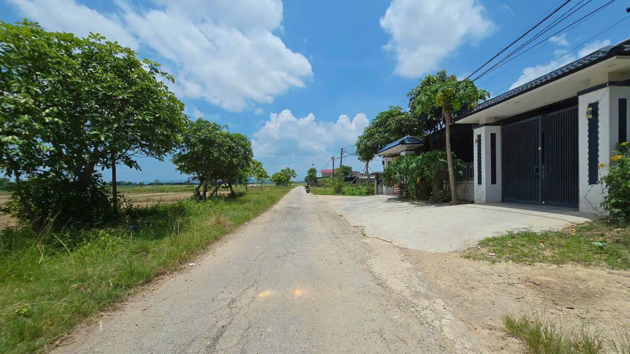 Bán đất thôn Kỳ Nam - xã Tân Lâm Hương - 286m² giá 1.8 tỷ - Vị trí đẹp, giao thông thuận lợi!