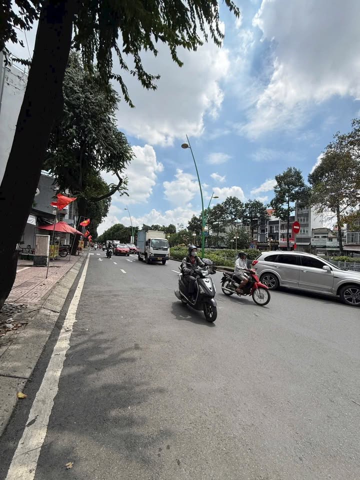 Nhà phố Trường Sa, Tân Bình 24m² giá 8.5 tỷ - Chính chủ bán gấp!