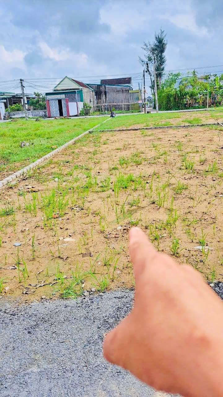 Đất lô góc đường Hoàng Hanh, 81m² giá 1 tỷ - Cơ hội đầu tư tuyệt vời!