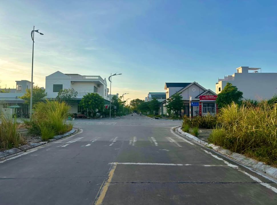 Đất nền Móng Cái 200m² giá 5 tỷ - Cơ hội đầu tư tốt!