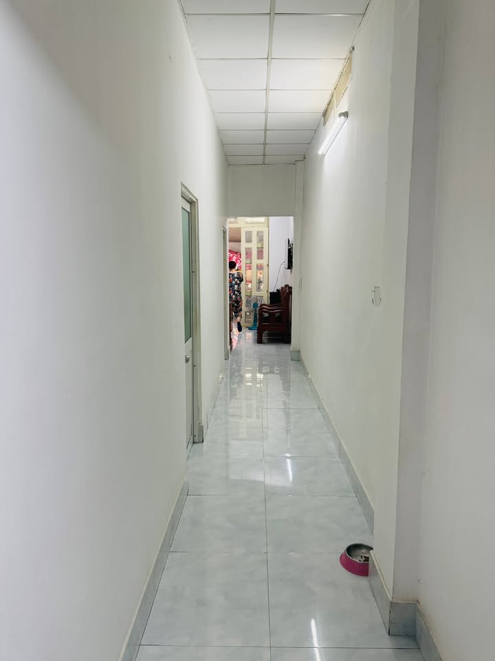 Nhà cấp 4 đẹp đường Đình Phong Phú, Thủ Đức 110m² giá 5.9 tỷ - Sổ hồng chính chủ!