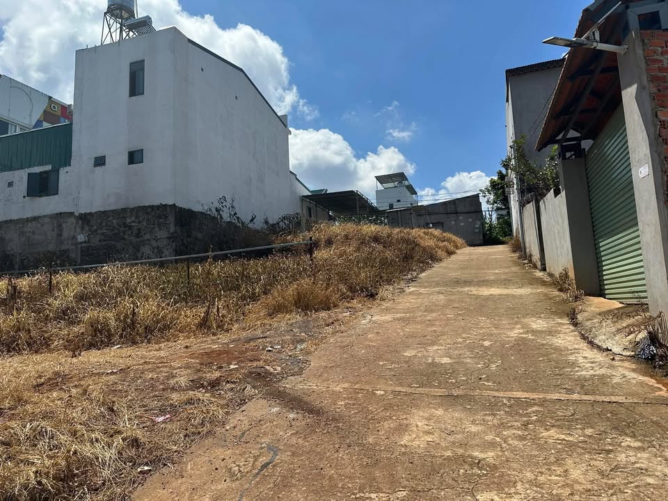 Đất nền Hẻm 549 Hà Huy Tập 220m² giá 3.2 tỷ - Tiềm năng đầu tư lớn!