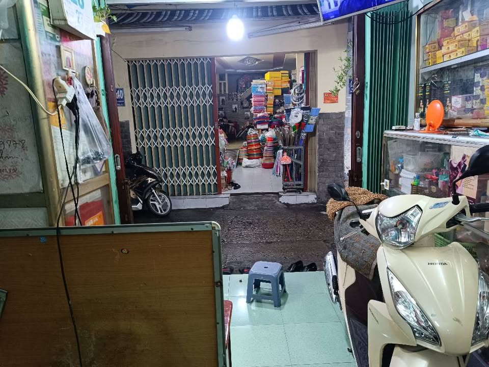 Nhà hẻm Ba Gác Trần Xuân Soạn 20m² giá 2.95 tỷ - Kinh doanh sầm uất ngay hôm nay!