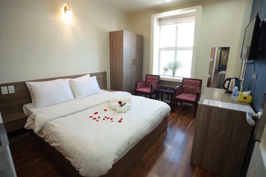 Phòng khách sạn cho thuê Đà Lạt 2.5 triệu - Gần chợ đêm, sẵn sàng vào ở!