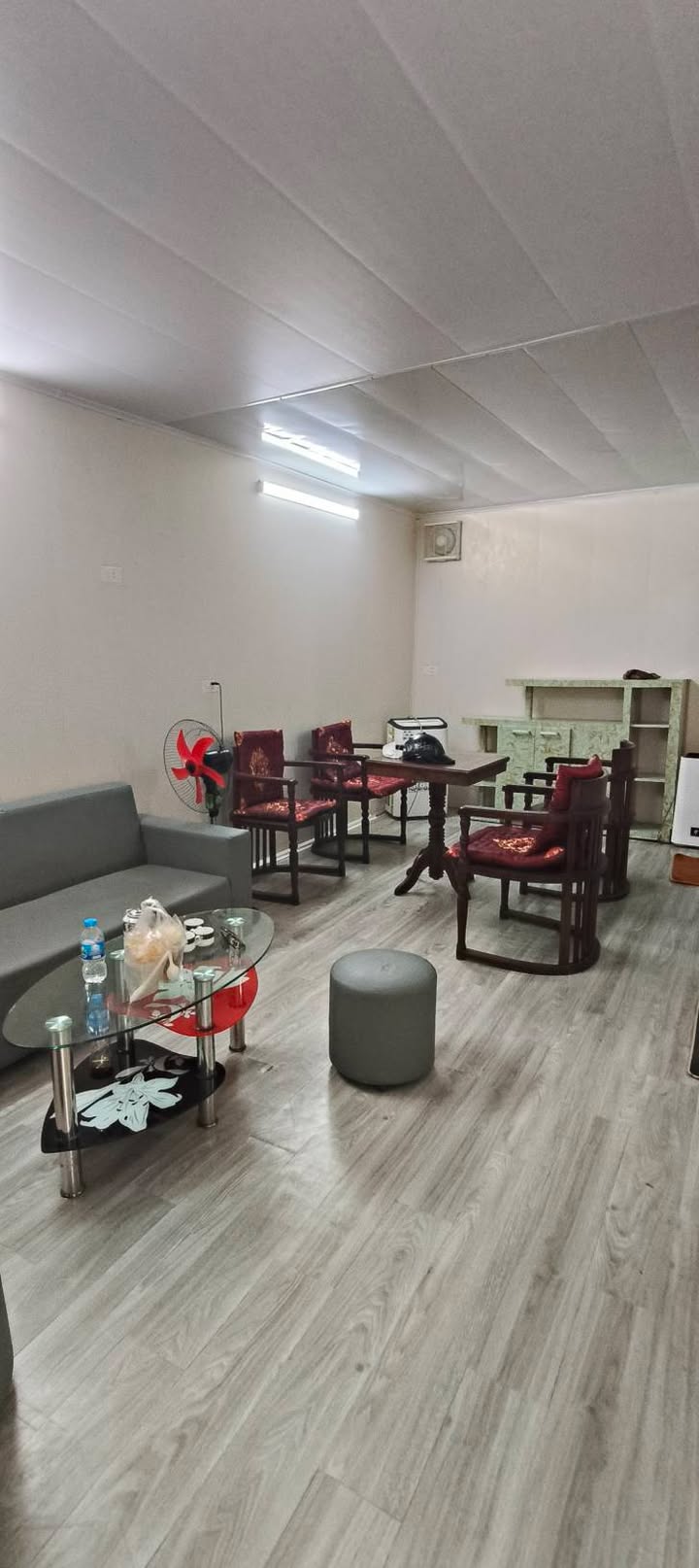 Nhà Vĩnh Hoàng, Hoàng Mai 31m² giá 1 tỷ - Thiết kế 2 tầng, kinh doanh thuận lợi!