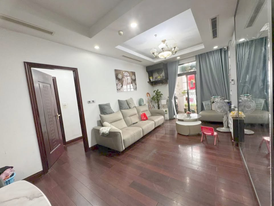 Căn hộ Royal City 102m² giá 13 tỷ - Cơ hội vàng cho nhà đầu tư!