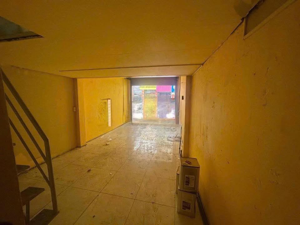 Nhà mặt tiền đường Cách Mạng Tháng 8, quận Tân Bình, 28m² giá 15 triệu - Thích hợp kinh doanh!