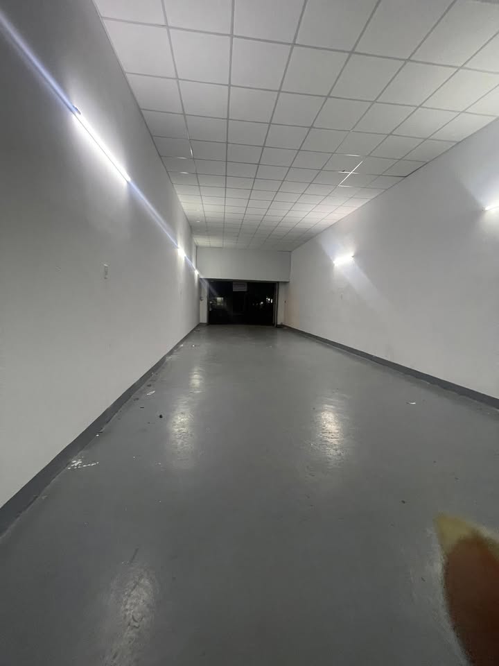 Cho thuê mặt bằng góc ngã 3 KDC Việt Sing 150m² - Kinh doanh thuận lợi!