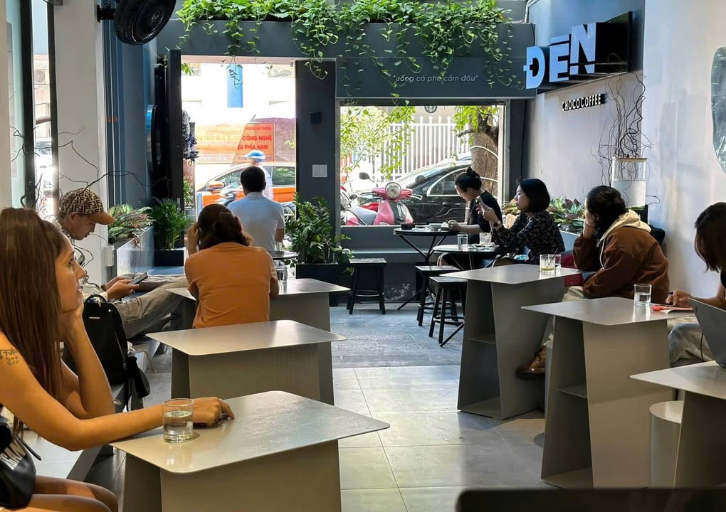 Cho thuê mặt bằng cafe Lý Văn Phức, Quận 1 - Đã setup sẵn, vị trí lý tưởng!