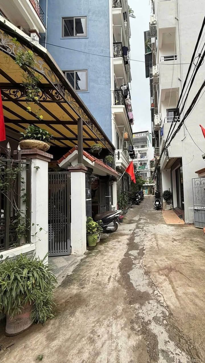 Đất nền 136 Cầu Diễn 54m² giá 9.2 tỷ - Gần đại học công nghiệp, ô tô vào tận nơi!