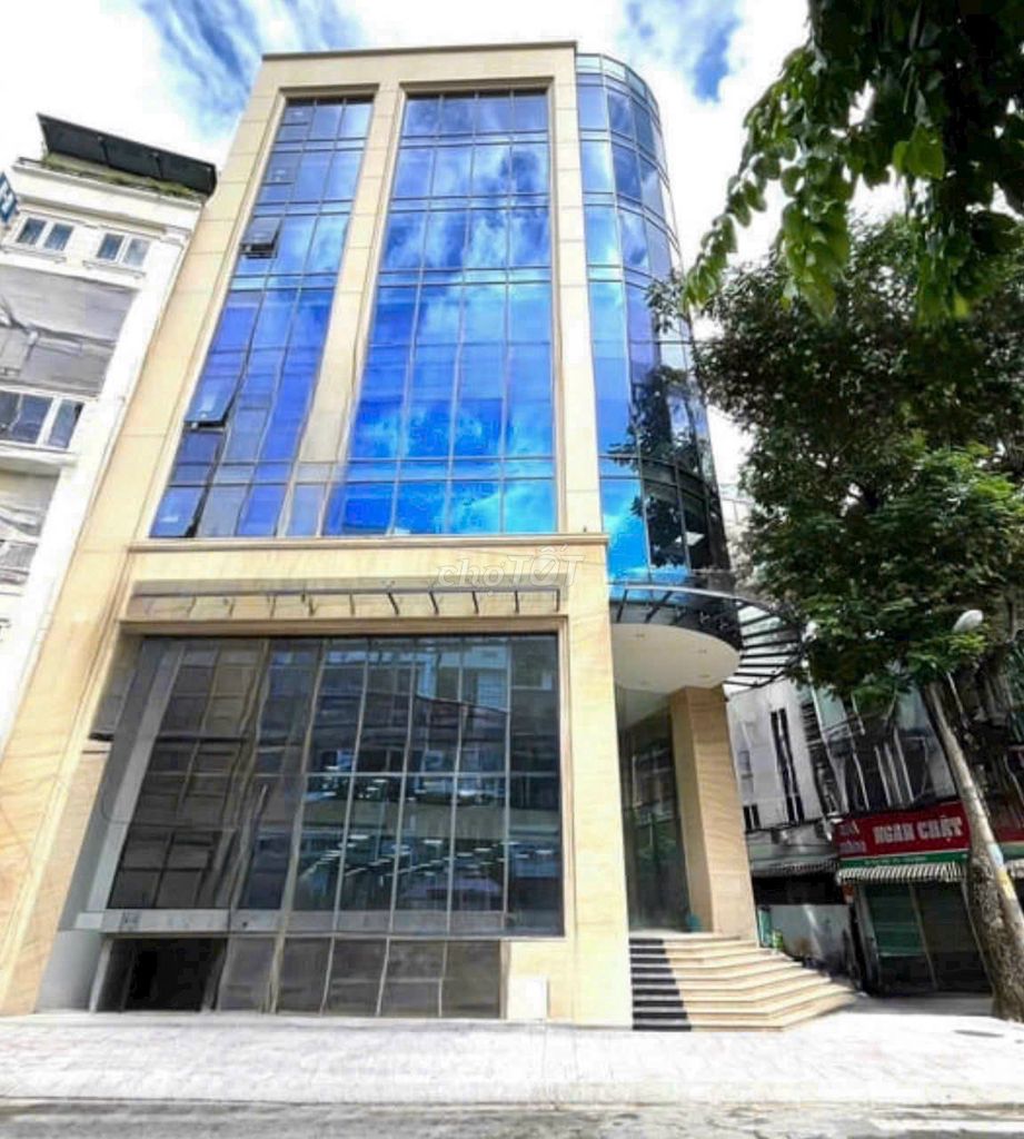 Office cho thuê mặt tiền Nguyễn Thị Thập Quận 7, 1800m² - Vị trí đắc địa kinh doanh!