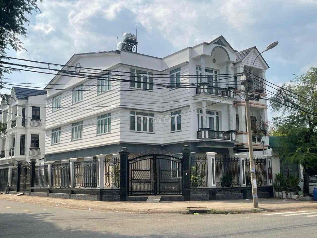 Căn góc mặt tiền KDC Bình Chiểu 184m² giá 30 triệu - Thang máy sẵn sàng hoạt động!