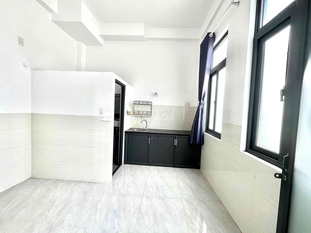 Phòng cho thuê cửa sổ trời tại Phạm Văn Chiêu, 15m² chỉ 3.6 triệu - Tiện nghi đầy đủ!
