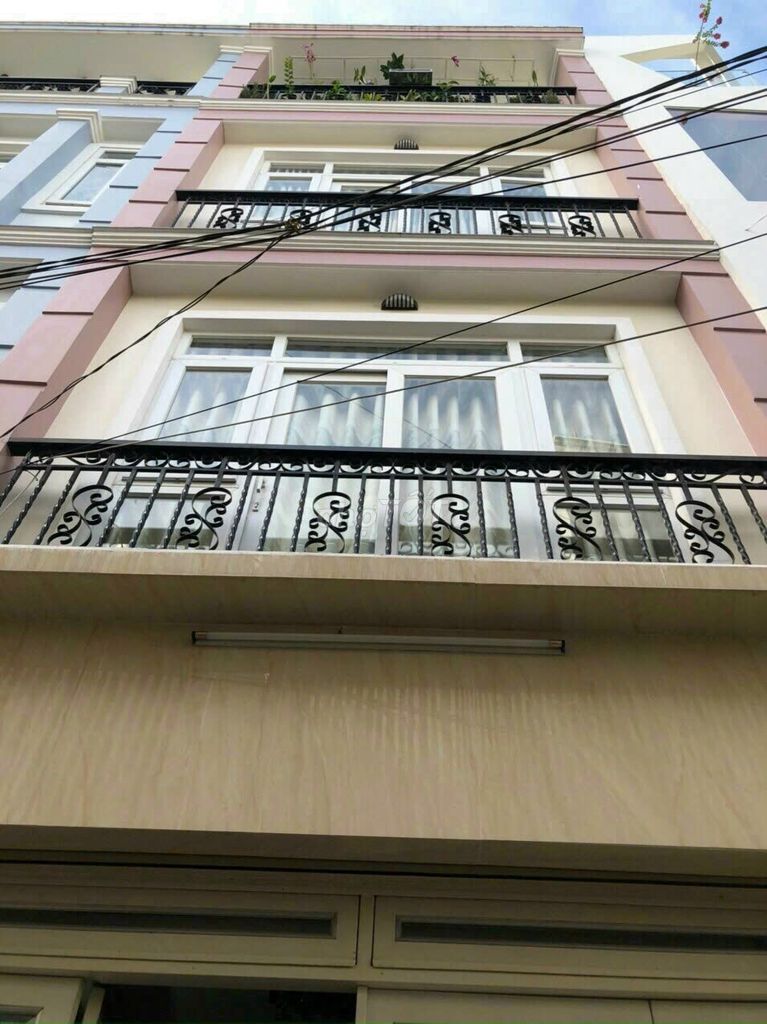 Nhà cho thuê mặt tiền Huỳnh Văn Bánh, P13, Q.Phú Nhuận 56m² - Khu vực kinh doanh sầm uất!