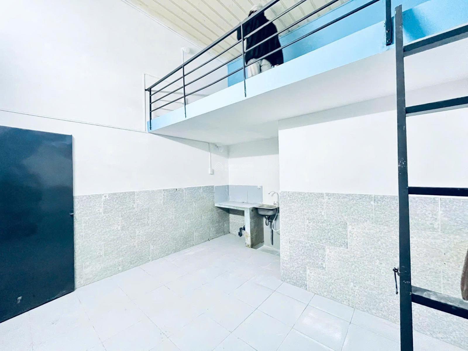 Cho thuê phòng trọ Dĩ An 25m² giá chỉ 1.6 triệu - Gác cao, thiết kế hiện đại!