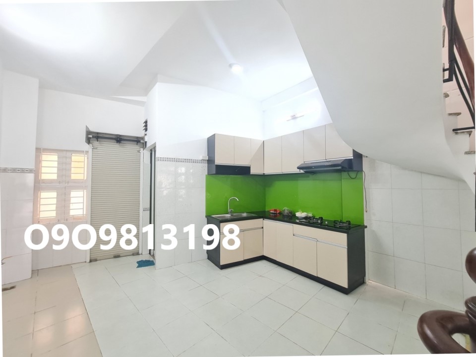 Nhà 3 tầng P.Chánh Hưng Quận 8, 46m² giá 5.05 tỷ - Sổ hồng chính chủ!