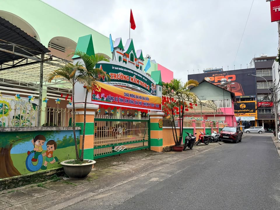 Nhà phố 3 tầng đường Phan Đình Phùng 81.5m² giá 9.9 tỷ - Đầu tư sinh lời tại Đà Lạt!