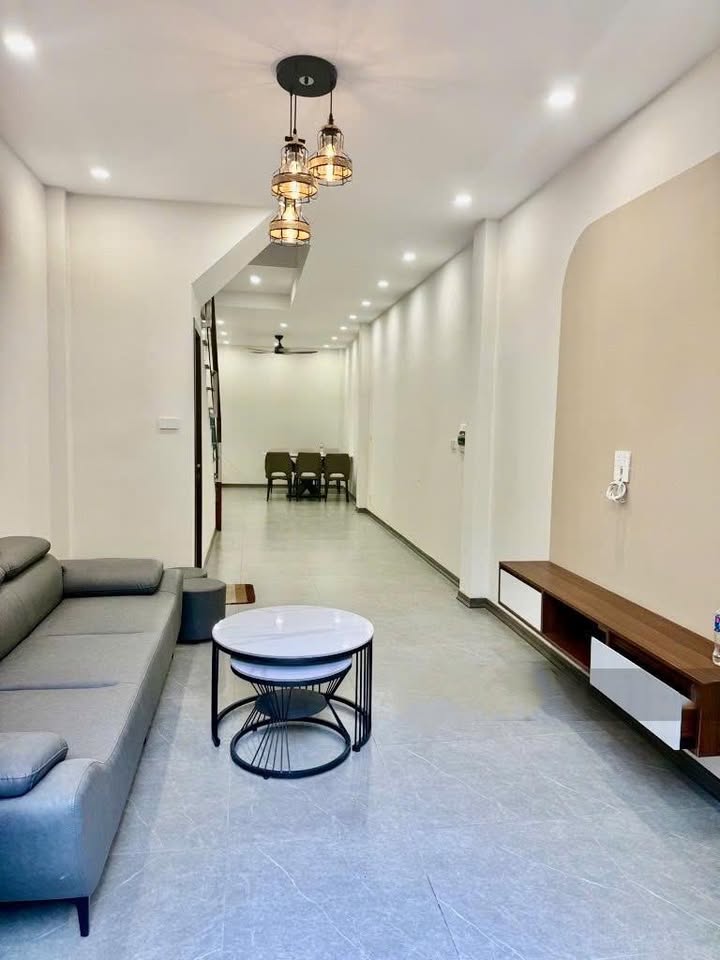 Nhà phố Xuân Thủy, Cầu Giấy 45m² giá 15.8 tỷ - Lô góc thoáng sáng, tiện kinh doanh!