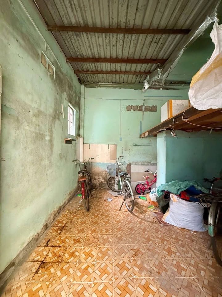 Nhà nát tiện xây CHDV Tân Bình 65m² giá 6.5 tỷ - Hẻm rộng 5m xe tải