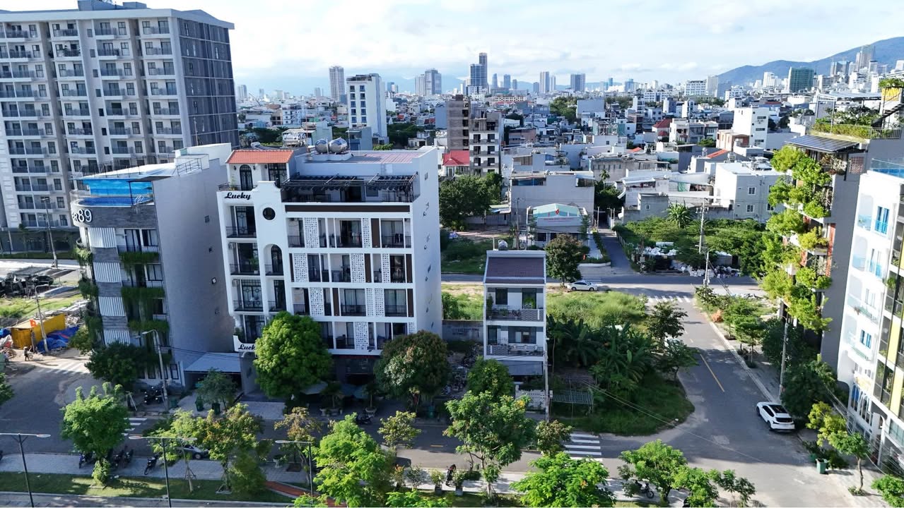 Đất vườn Khuê Mỹ Đông Đà Nẵng 204m² giá 32 tỷ - Đối diện công viên xanh mát!