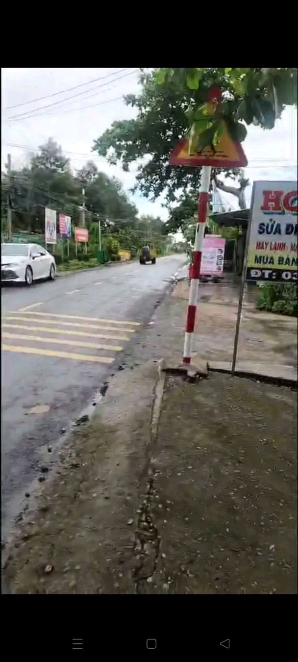 Nhà cấp 4 mặt tiền đường nhựa 817, xã Mỹ Lạc, Thủ Thừa, 100m² - Khu buôn bán sầm uất!