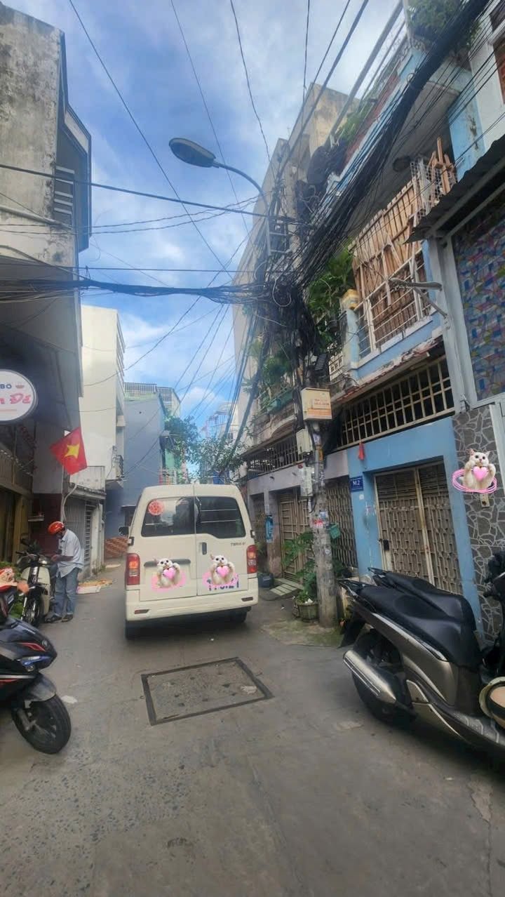 Nhà mới 3 tầng tại Phường 17, Bình Thạnh 50m² giá chỉ 5 tỷ - Full nội thất, ô tô vào tận cửa!