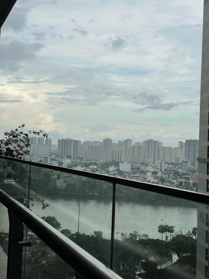 Căn hộ Vinhomes Central Park 118m² giá 15 tỷ - Tình trạng FNT, view thành phố